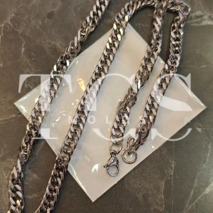 Anti tarnish chain 10
