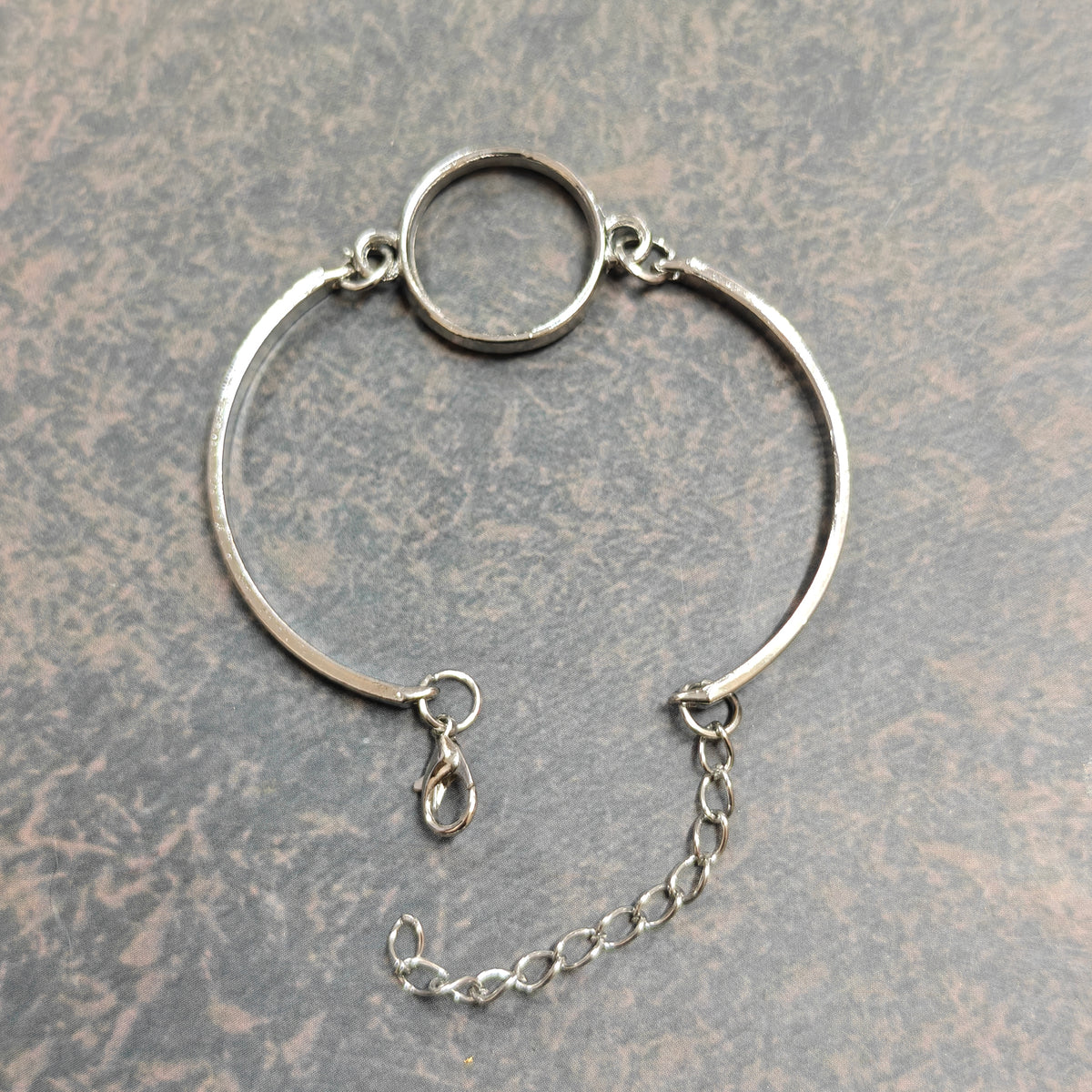 Hollow bracelet bazel (circle)