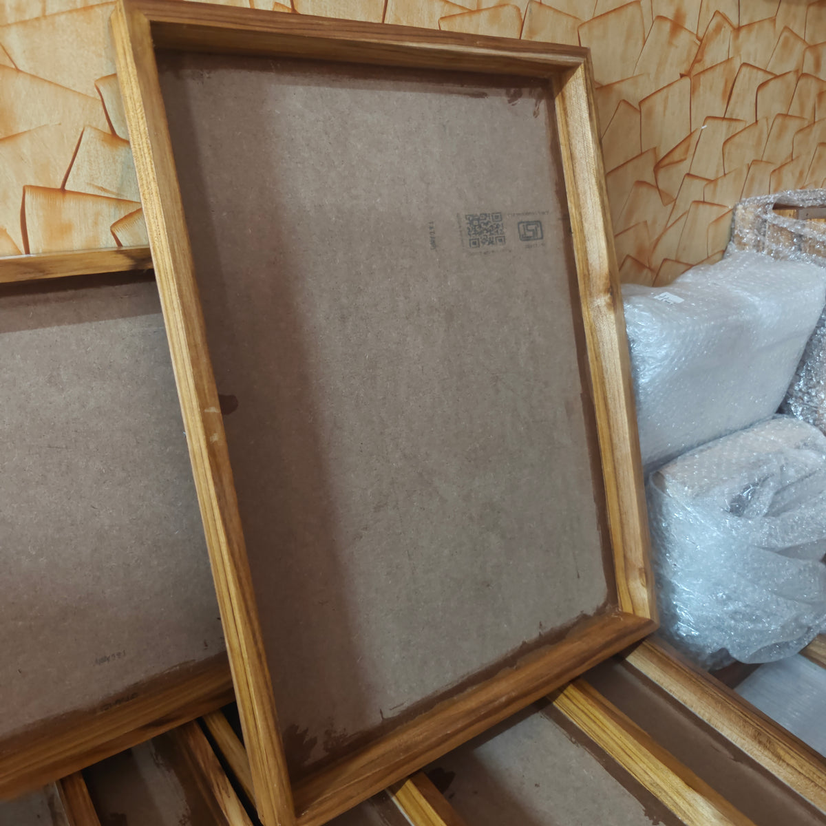 18x24 Floating Frame & Wall Display