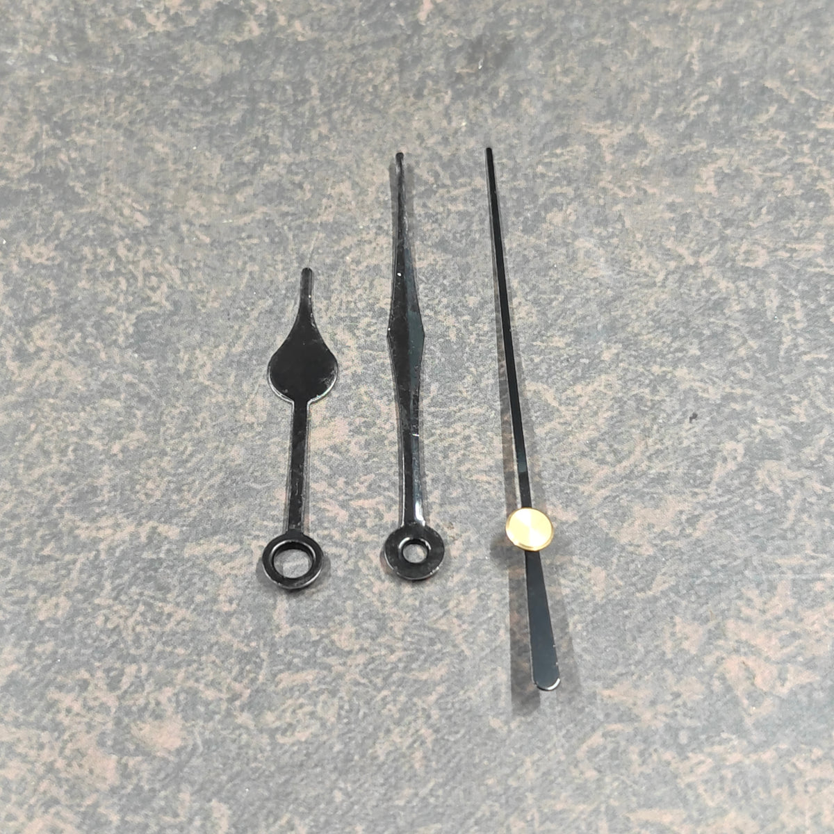 Needles Medium Black