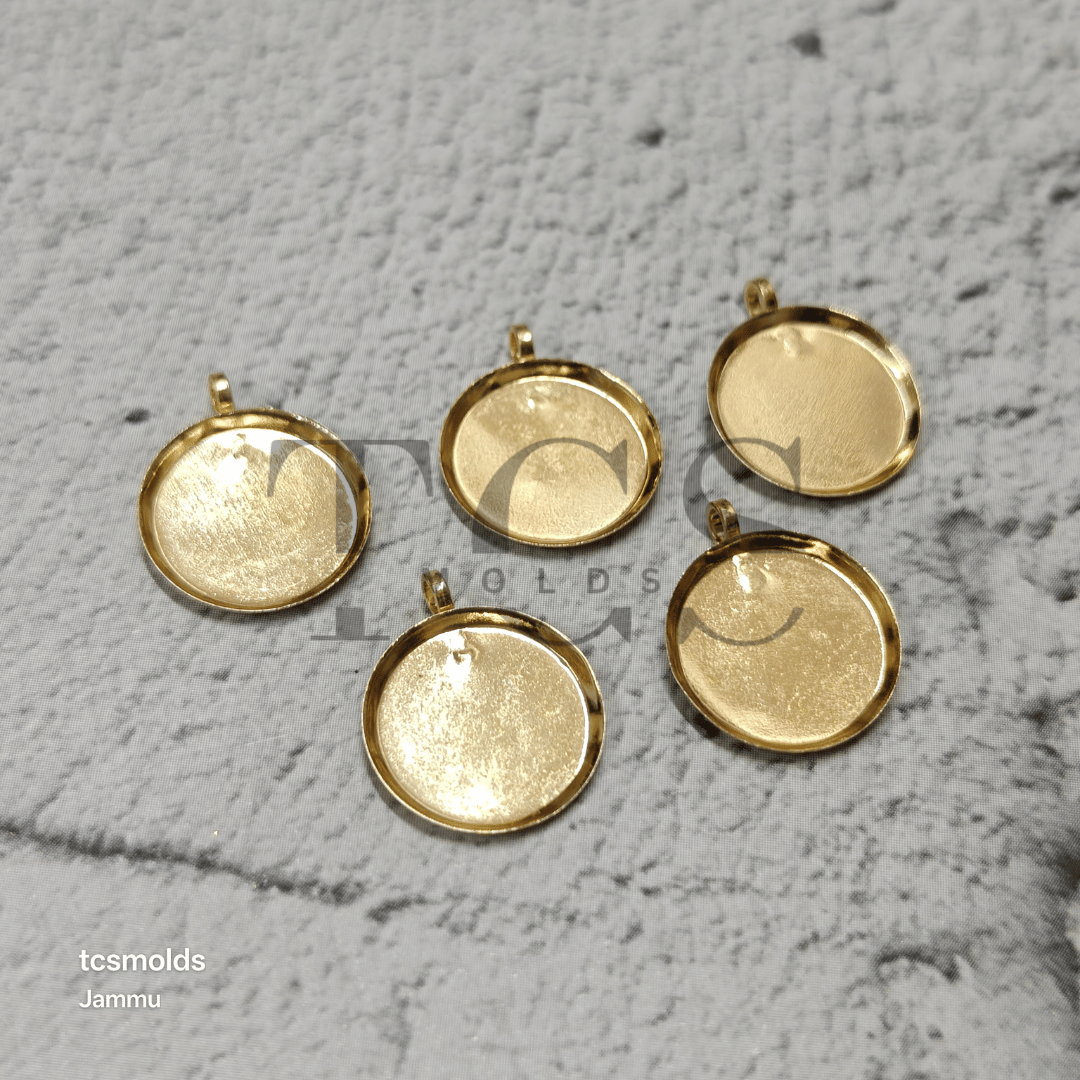 Circle pendant bazel set of 5