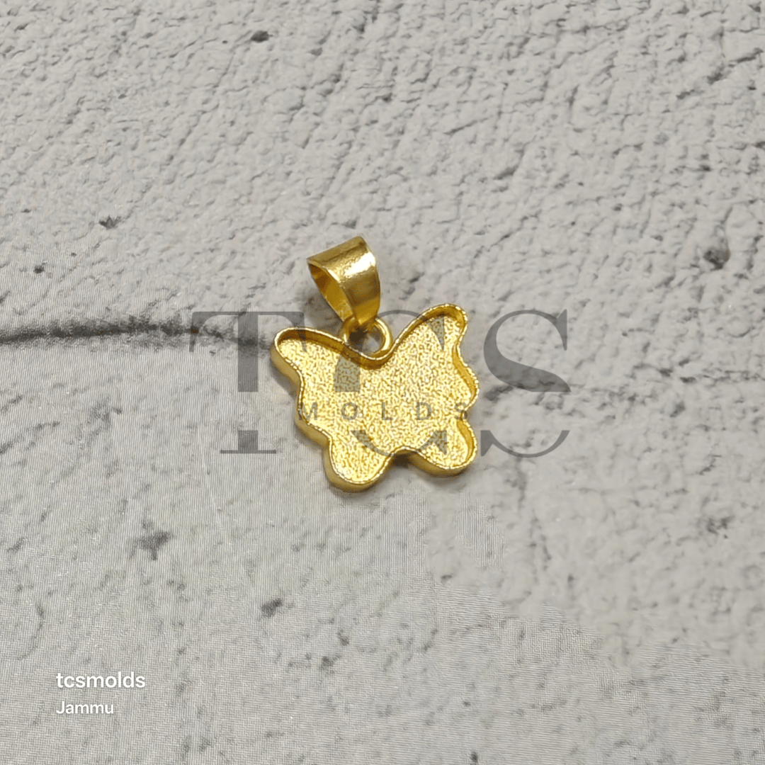 Pendant bazel with base