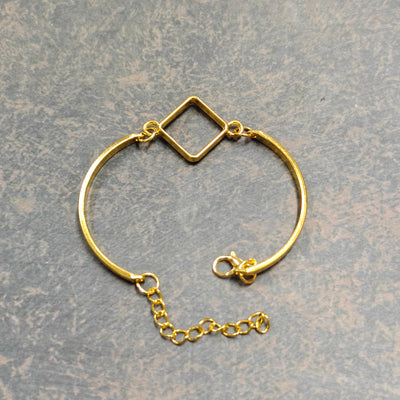 Hollow bracelet Bazel (mini diamond)
