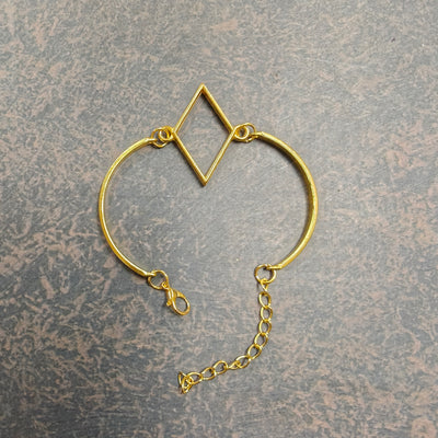 Hollow bracelet Bazel (diamond)